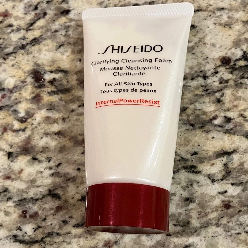 Shiseido Next Stop Ginza 7 Piece Skincare Gift Set Includes Travel Bag New Red
